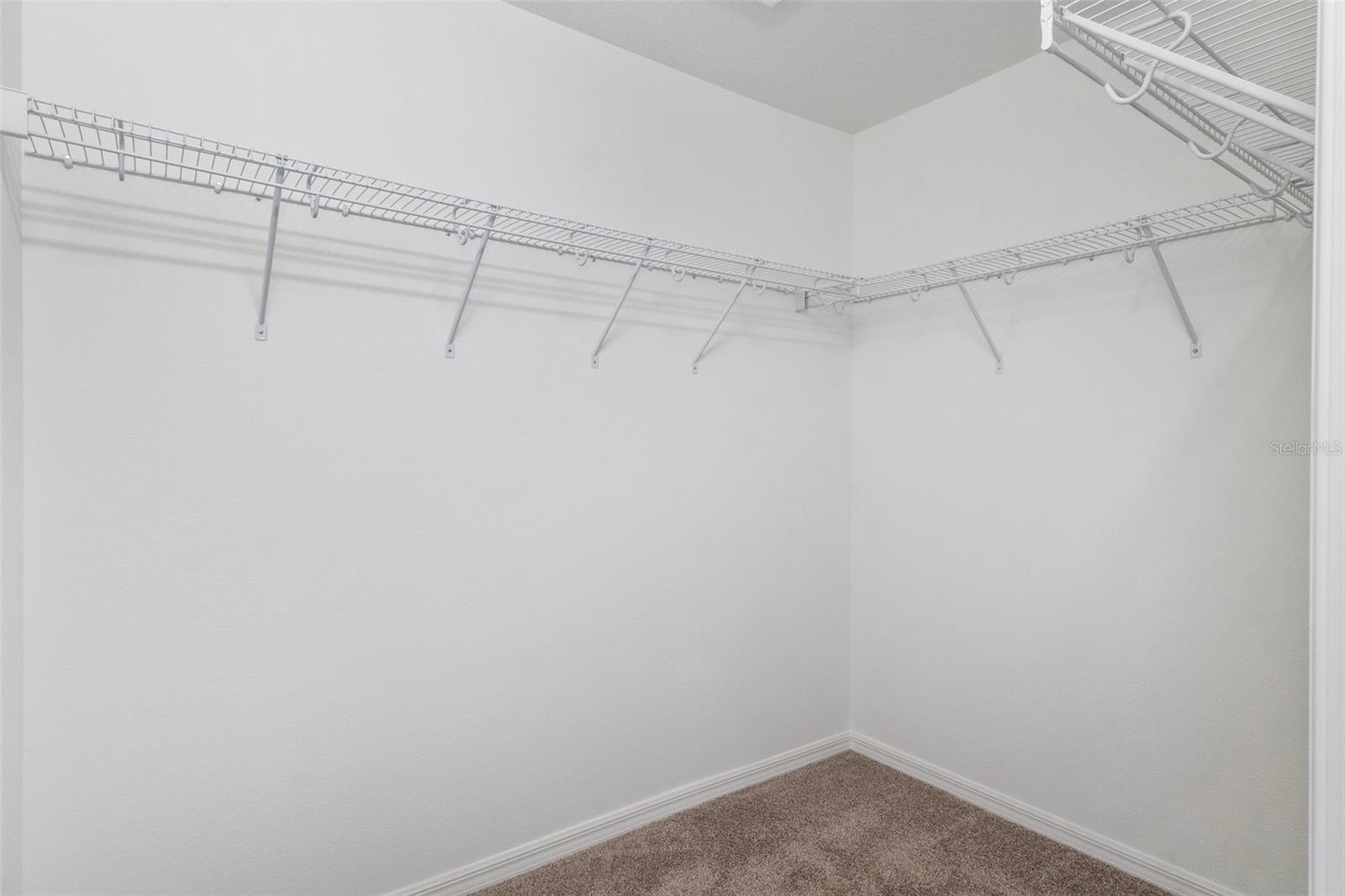 Image 35 of 48 For 17 Hawthorne Court