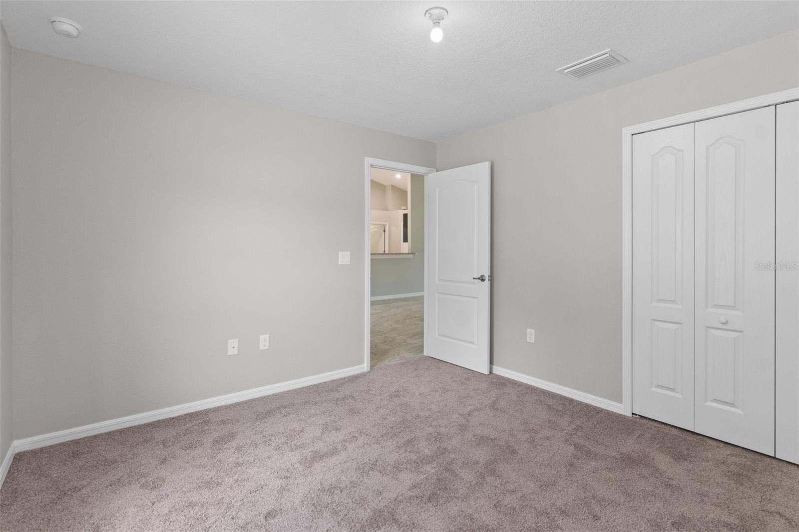 Image 40 of 48 For 17 Hawthorne Court