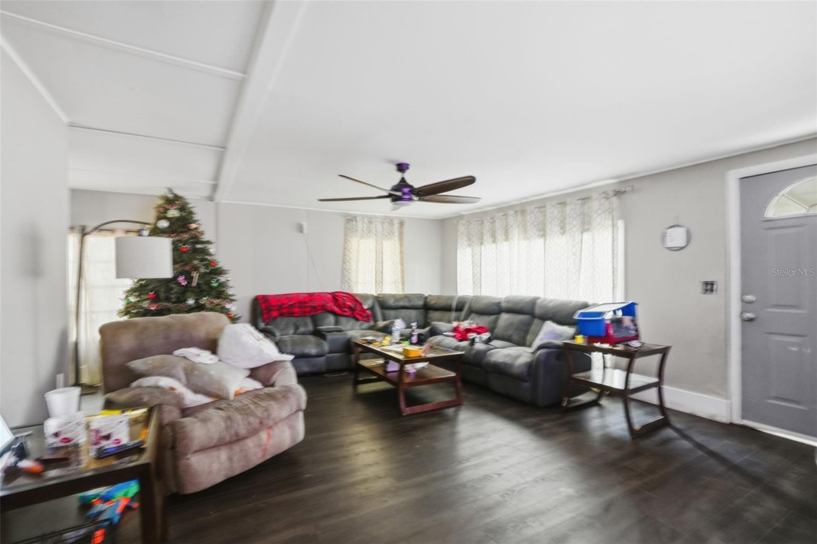 Image 27 of 46 For 2085 Stonebrook Drive