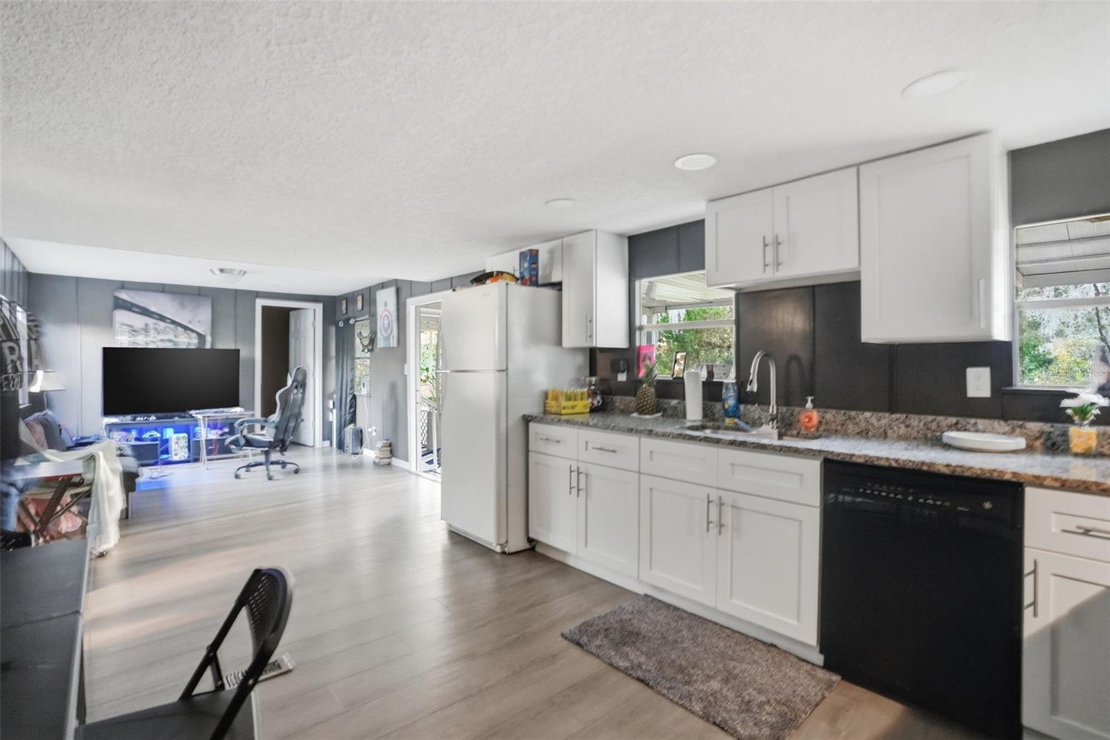 Image 8 of 46 For 2085 Stonebrook Drive