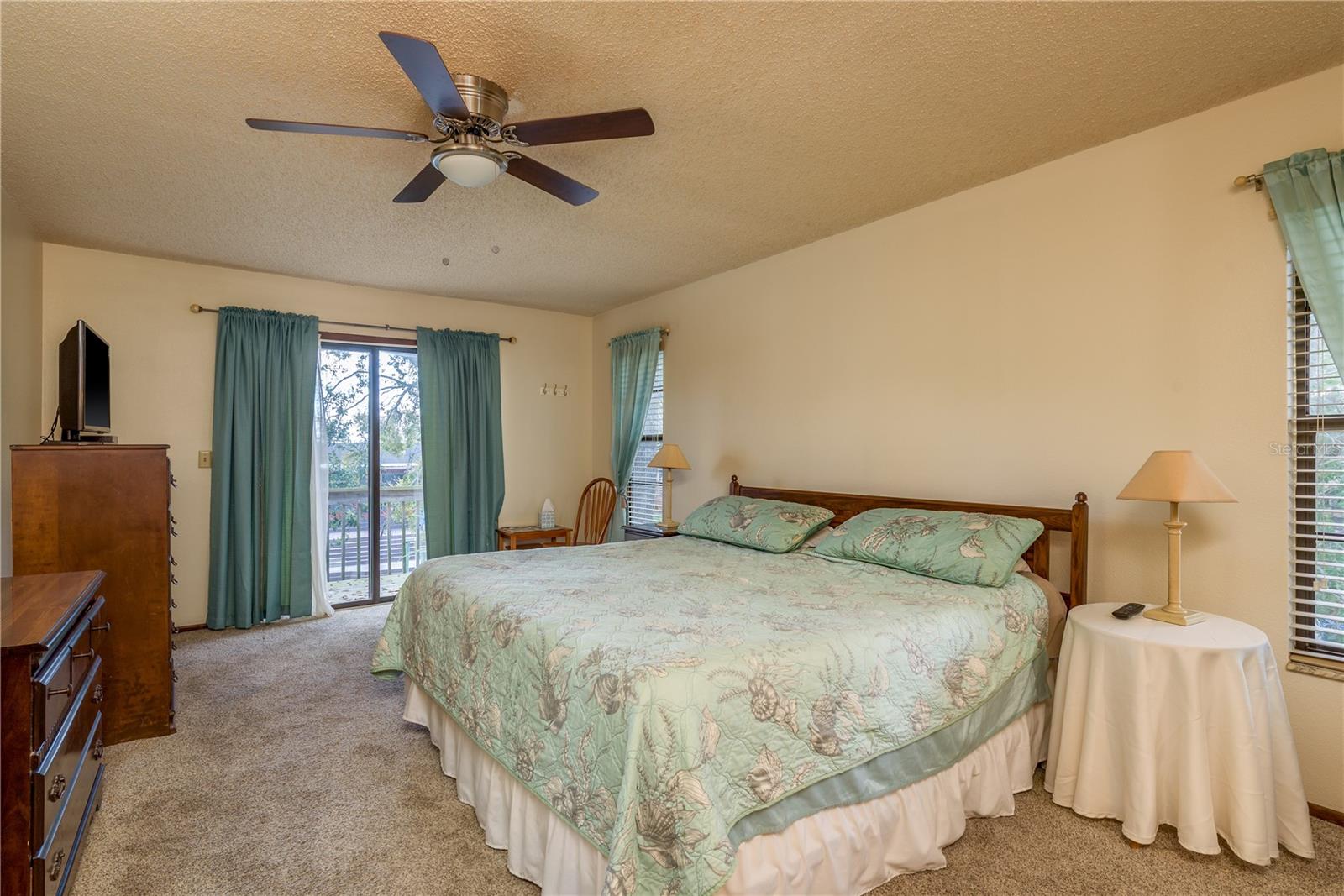 Image 16 of 58 For 1462 Lakeview Drive