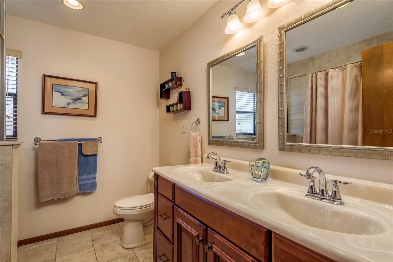 Image 22 of 58 For 1462 Lakeview Drive