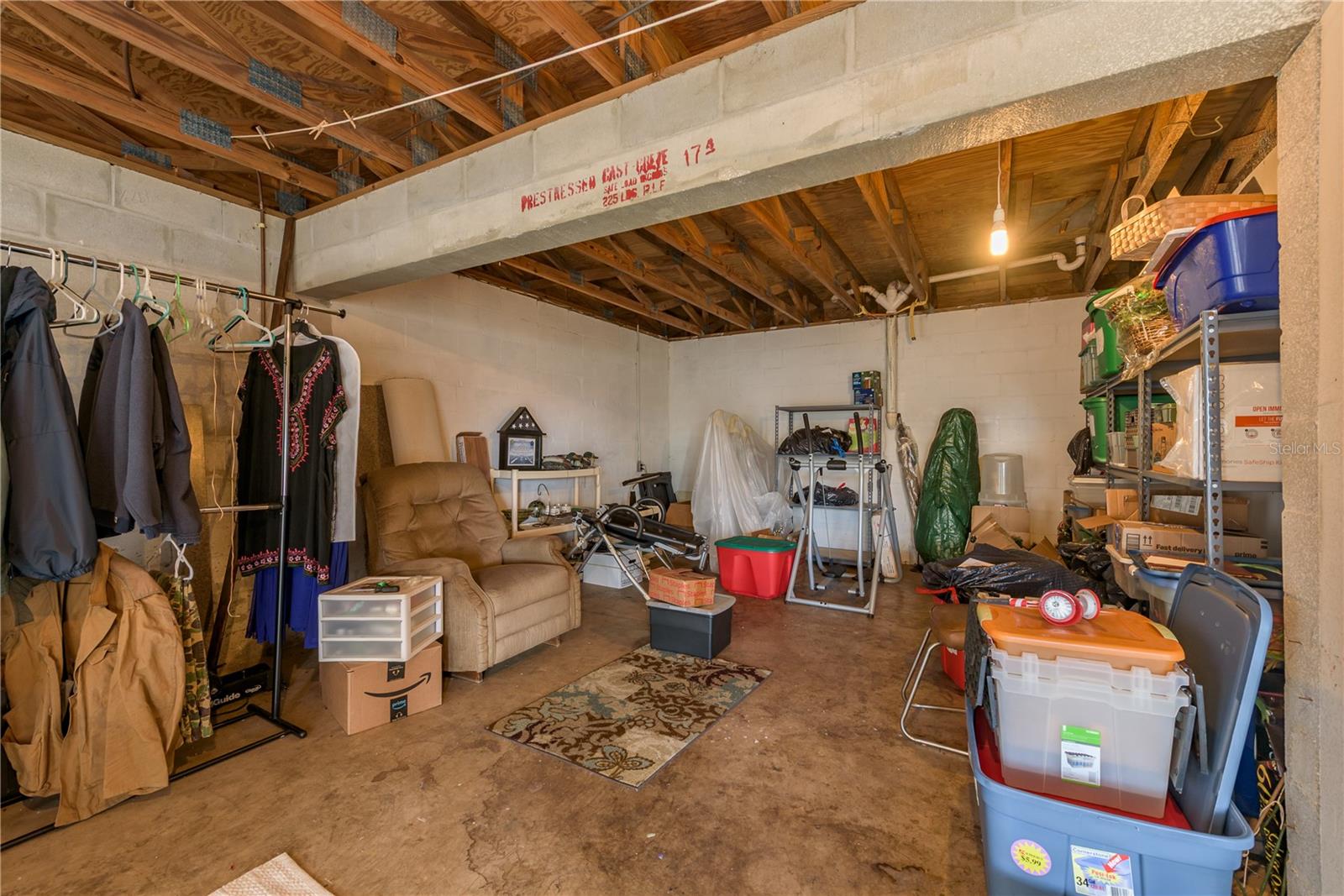 Image 27 of 58 For 1462 Lakeview Drive