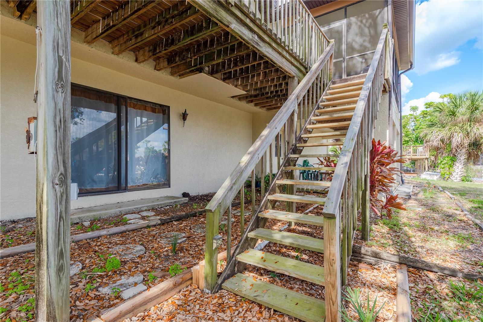 Image 35 of 58 For 1462 Lakeview Drive