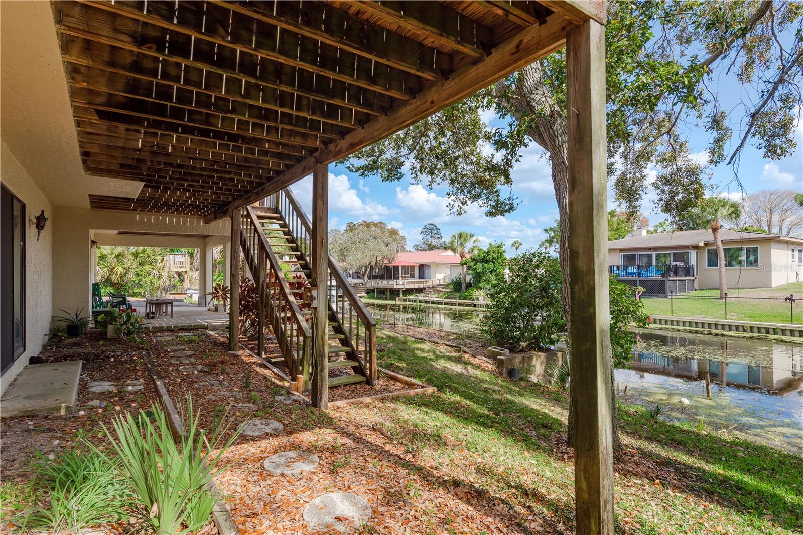 Image 36 of 58 For 1462 Lakeview Drive