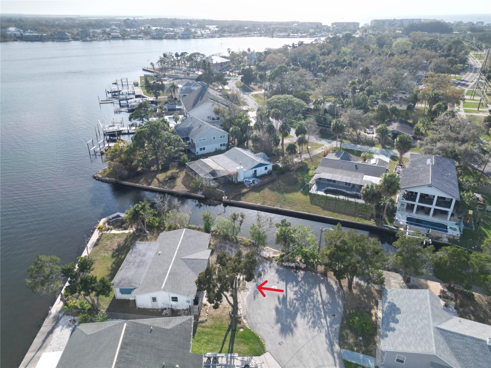 Image 15 of 25 For 8402 Damen Lane