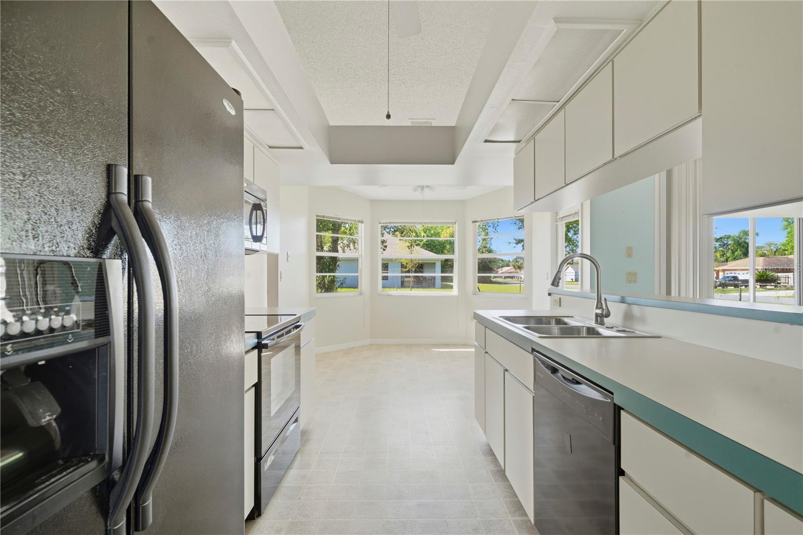 Image 14 of 39 For 10358 Ireland Street