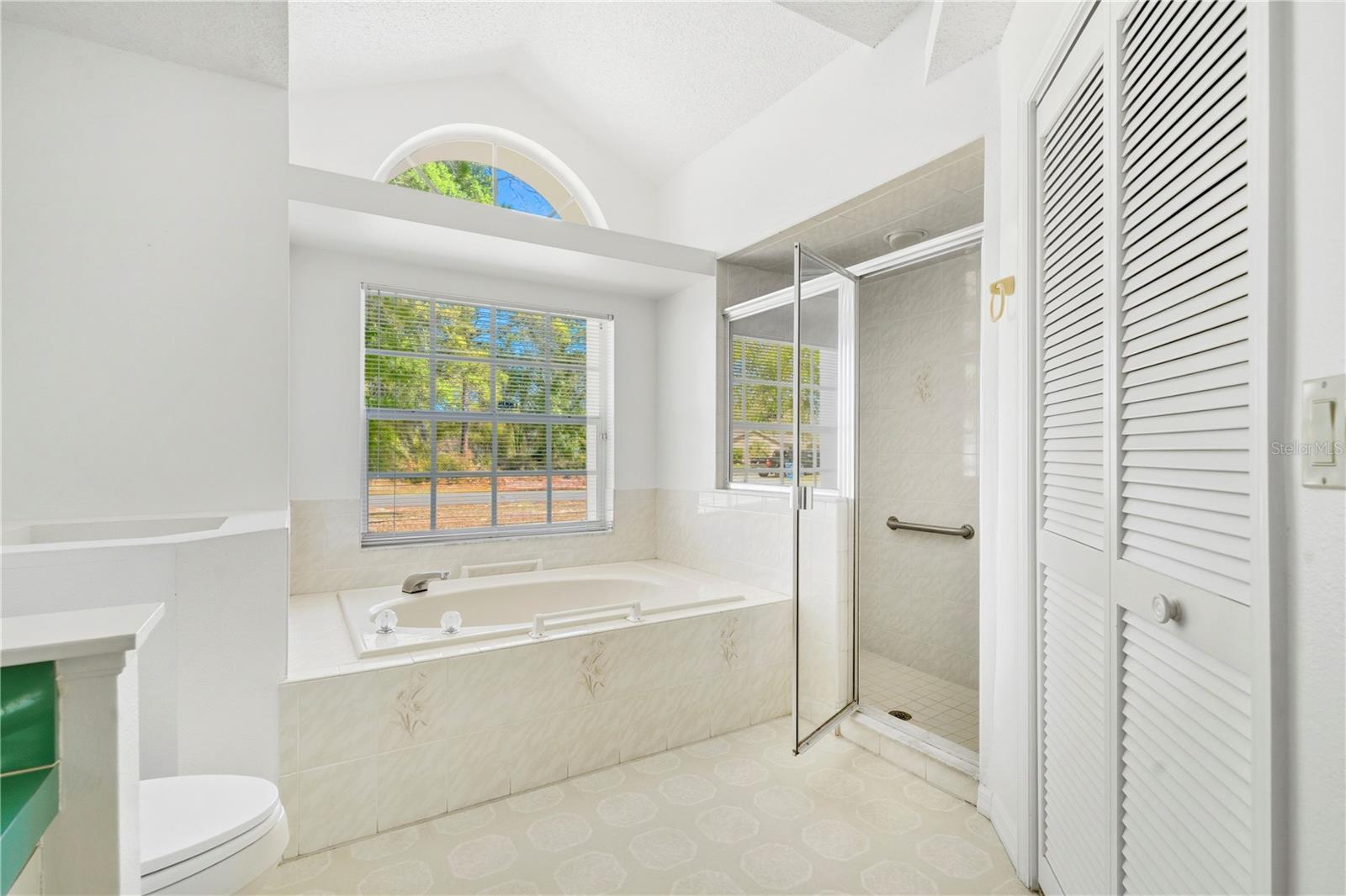 Image 20 of 39 For 10358 Ireland Street