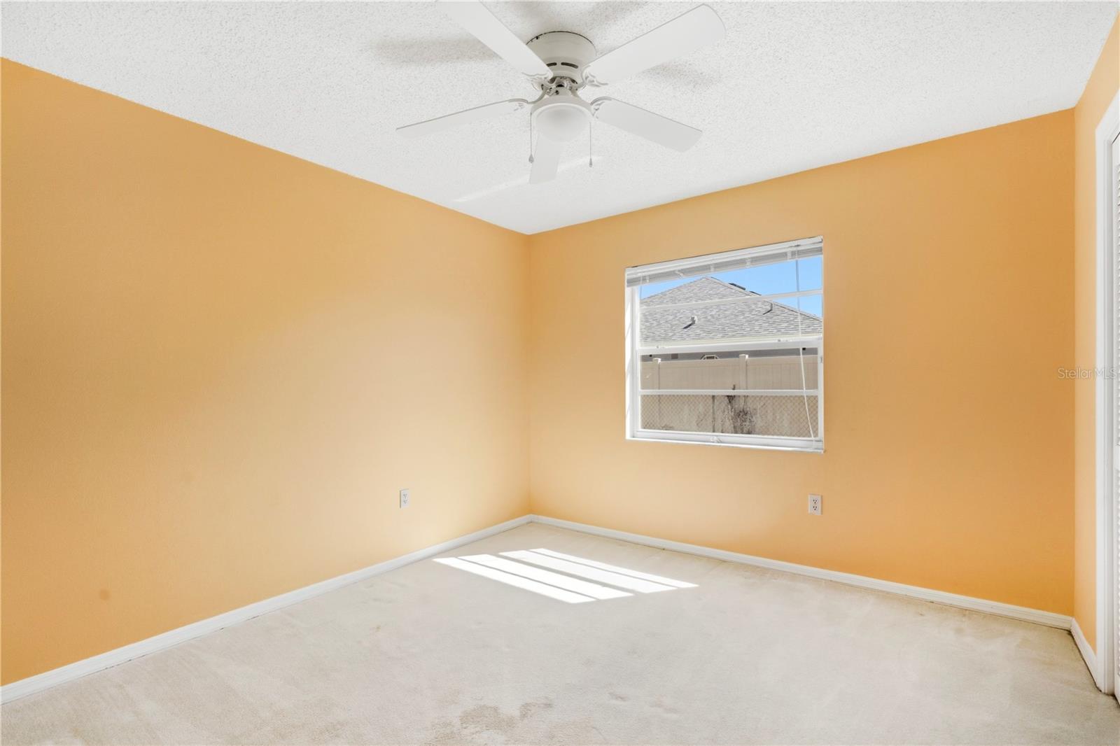 Image 22 of 39 For 10358 Ireland Street