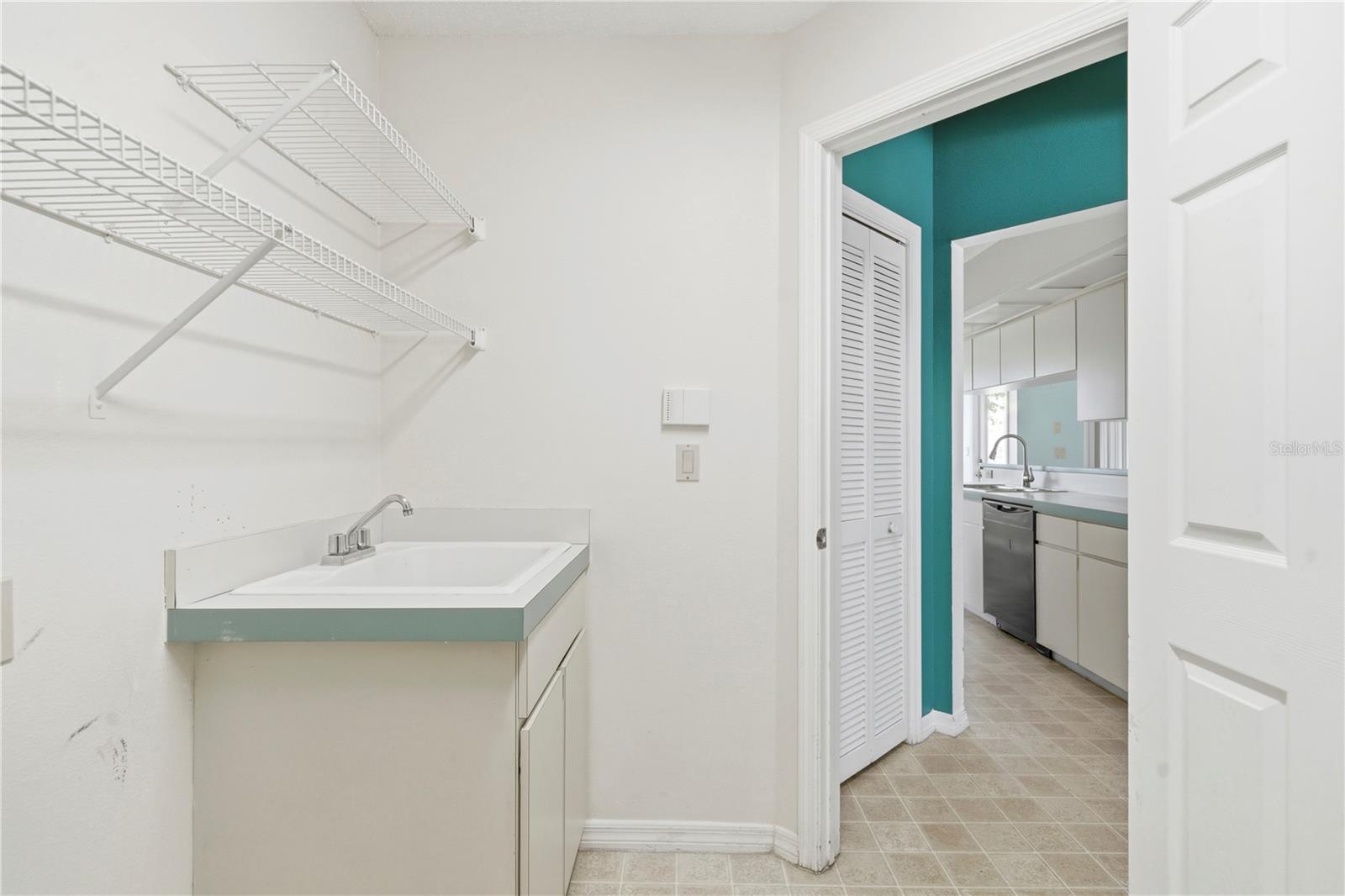 Image 28 of 39 For 10358 Ireland Street