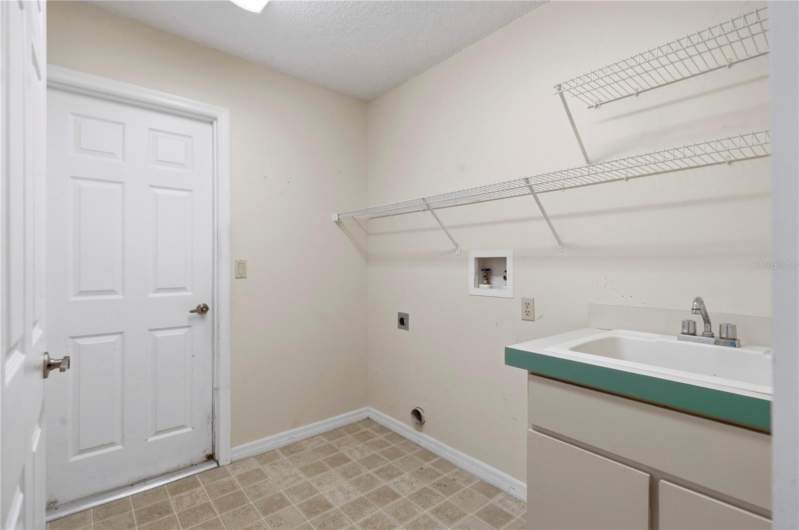 Image 29 of 39 For 10358 Ireland Street