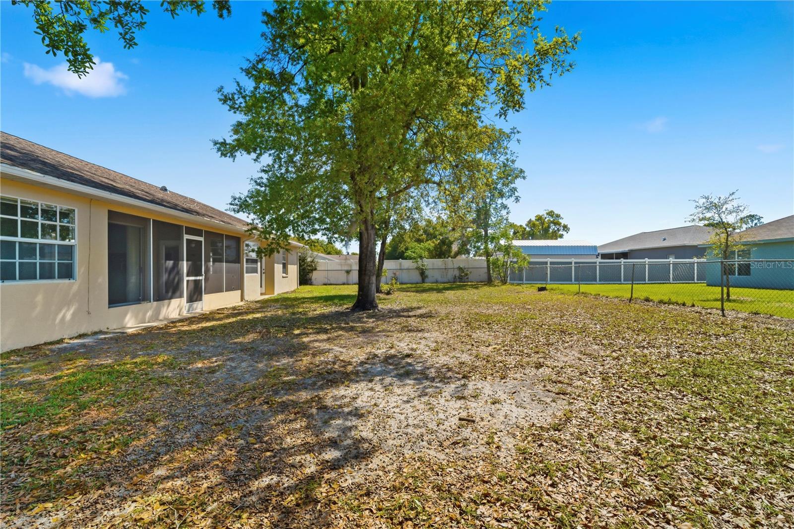 Image 7 of 39 For 10358 Ireland Street