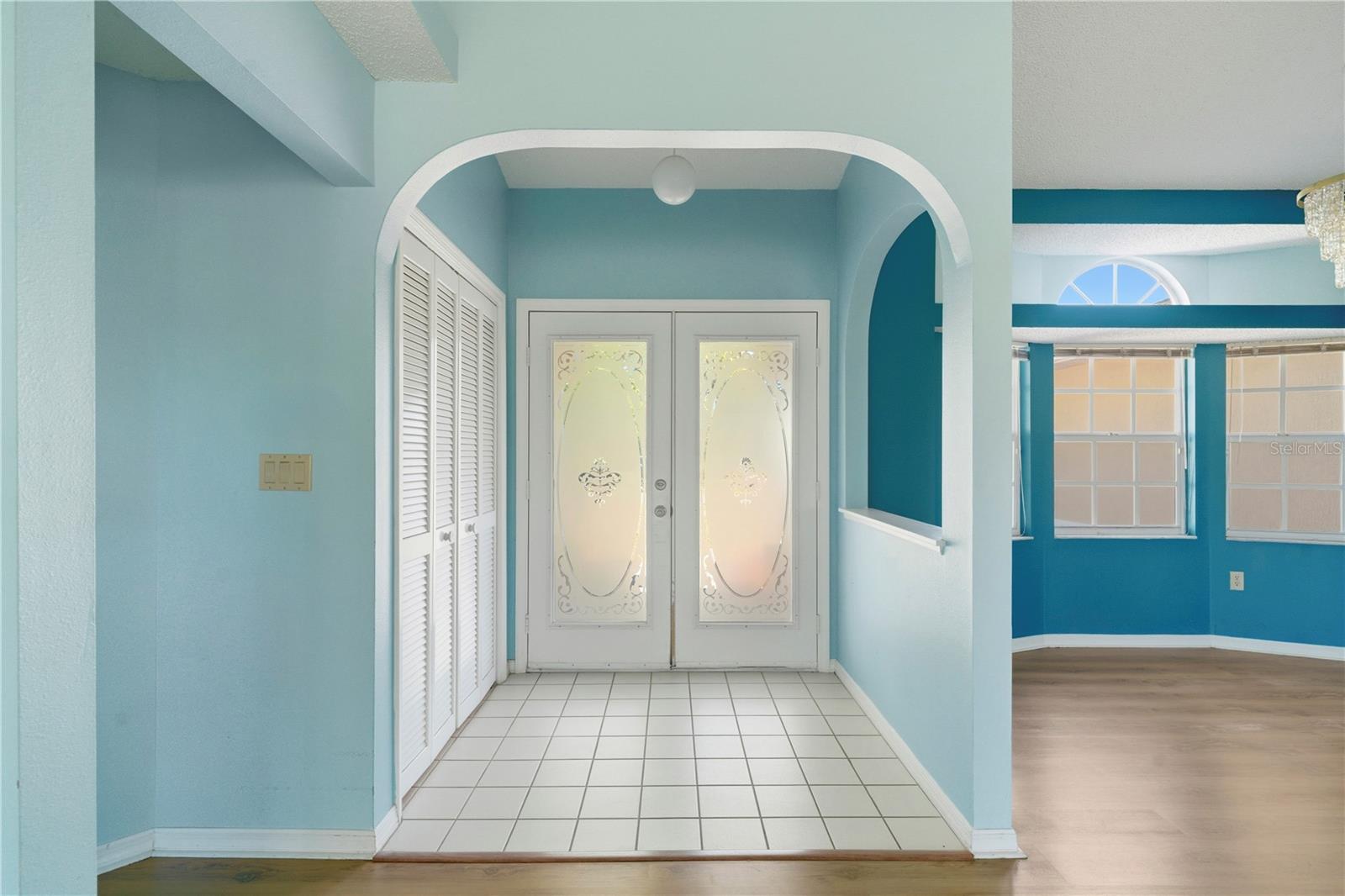 Image 9 of 39 For 10358 Ireland Street