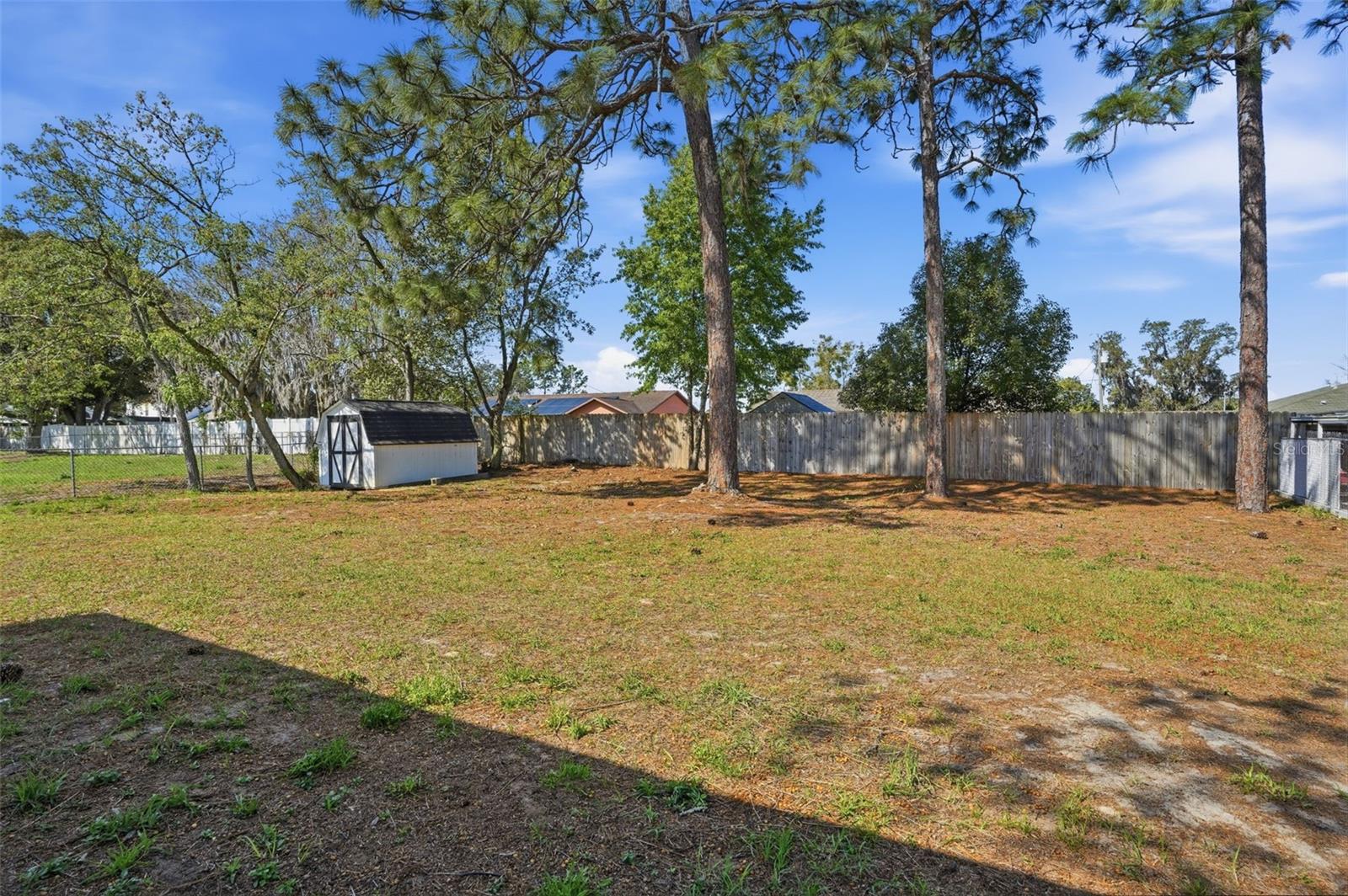 Image 10 of 37 For 2076 Landover Boulevard