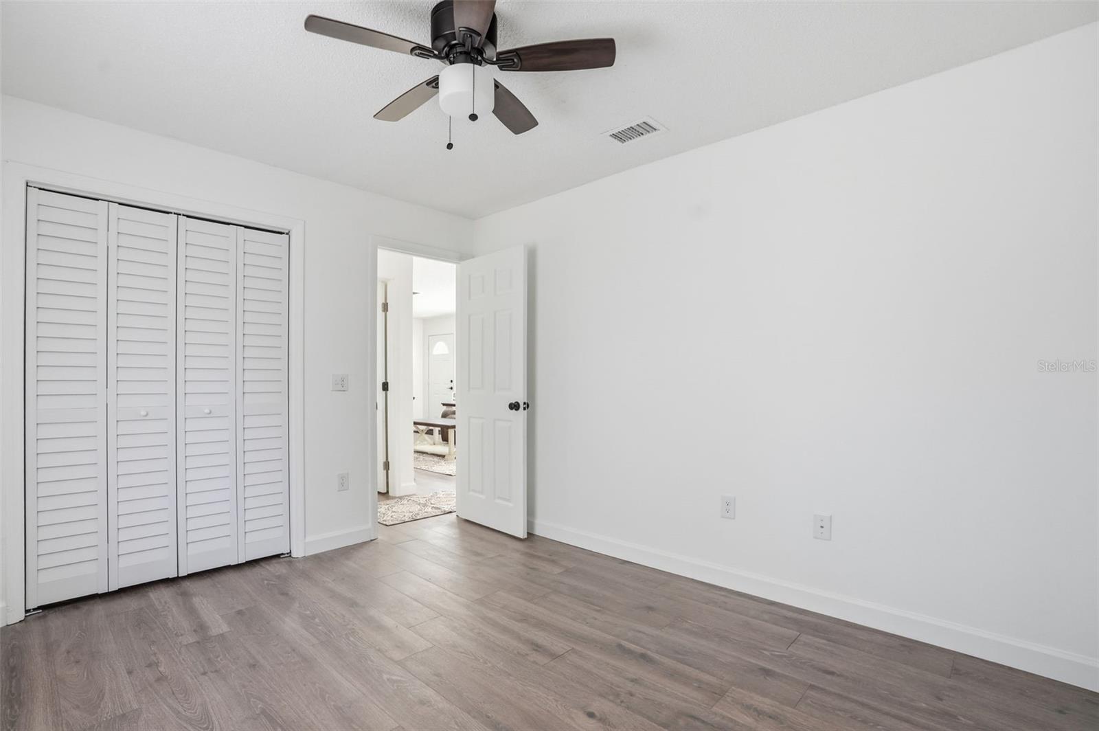 Image 25 of 37 For 2076 Landover Boulevard