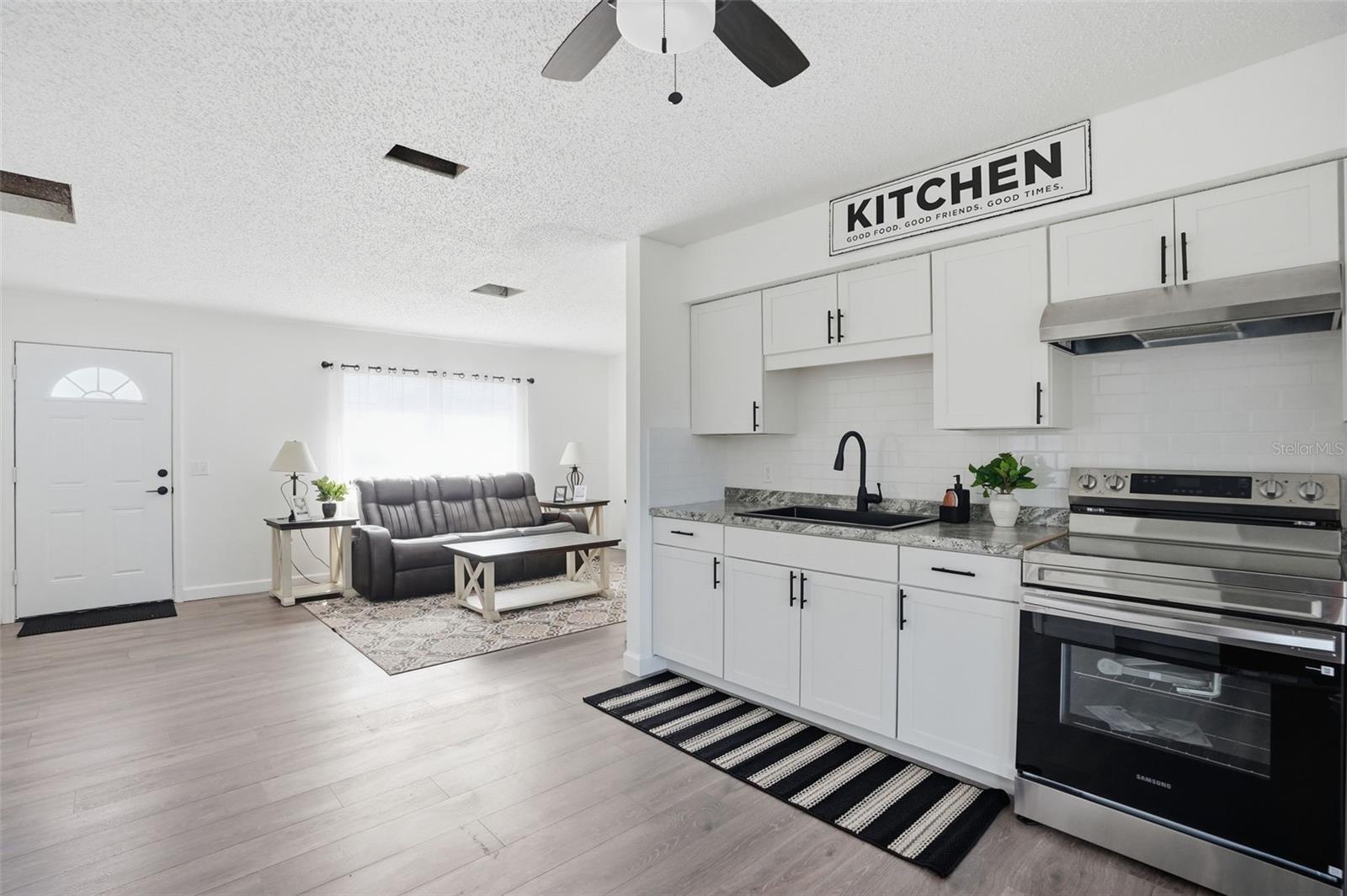 Image 3 of 37 For 2076 Landover Boulevard