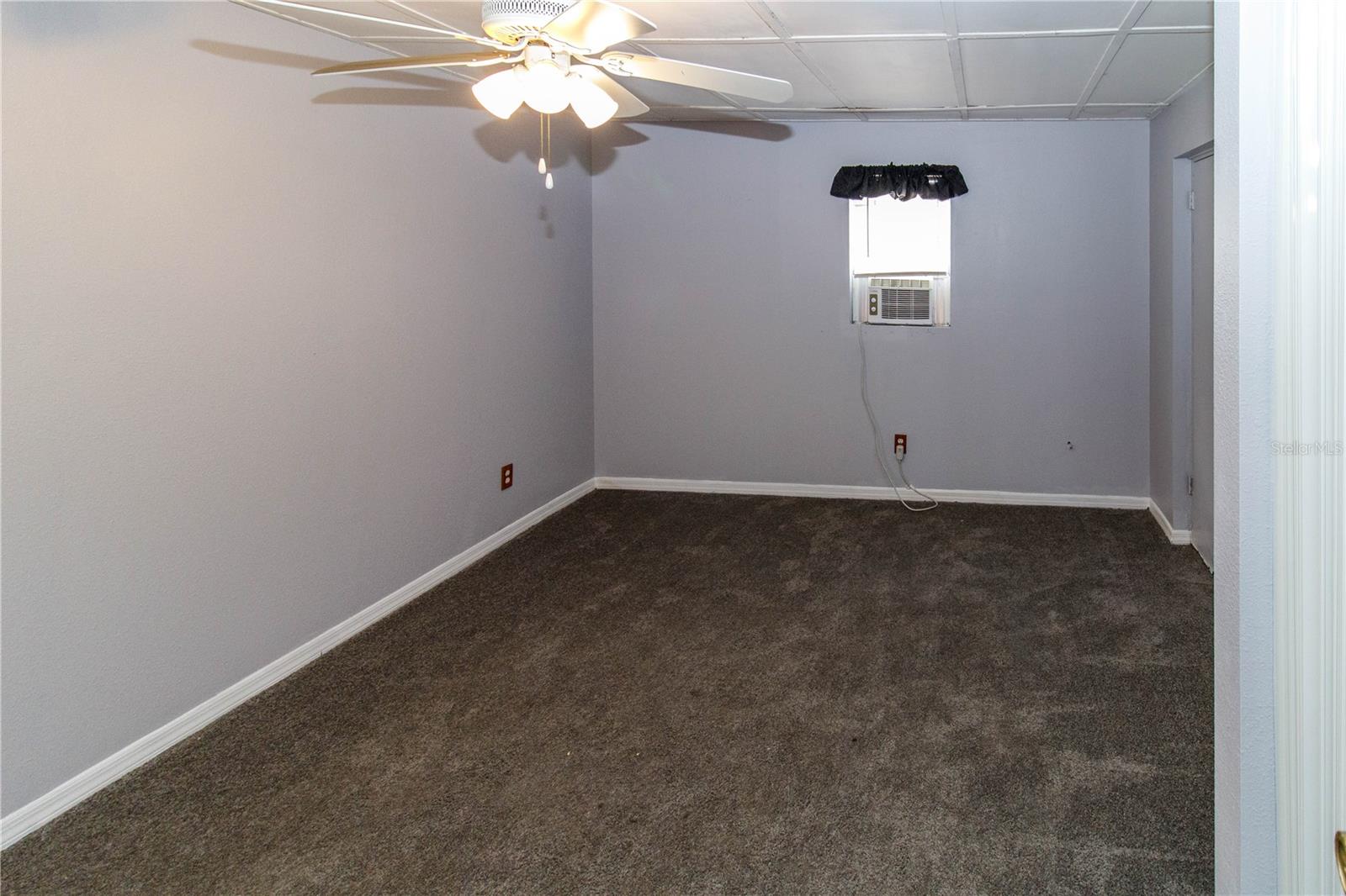 Image 17 of 32 For 4150 Newbury Drive