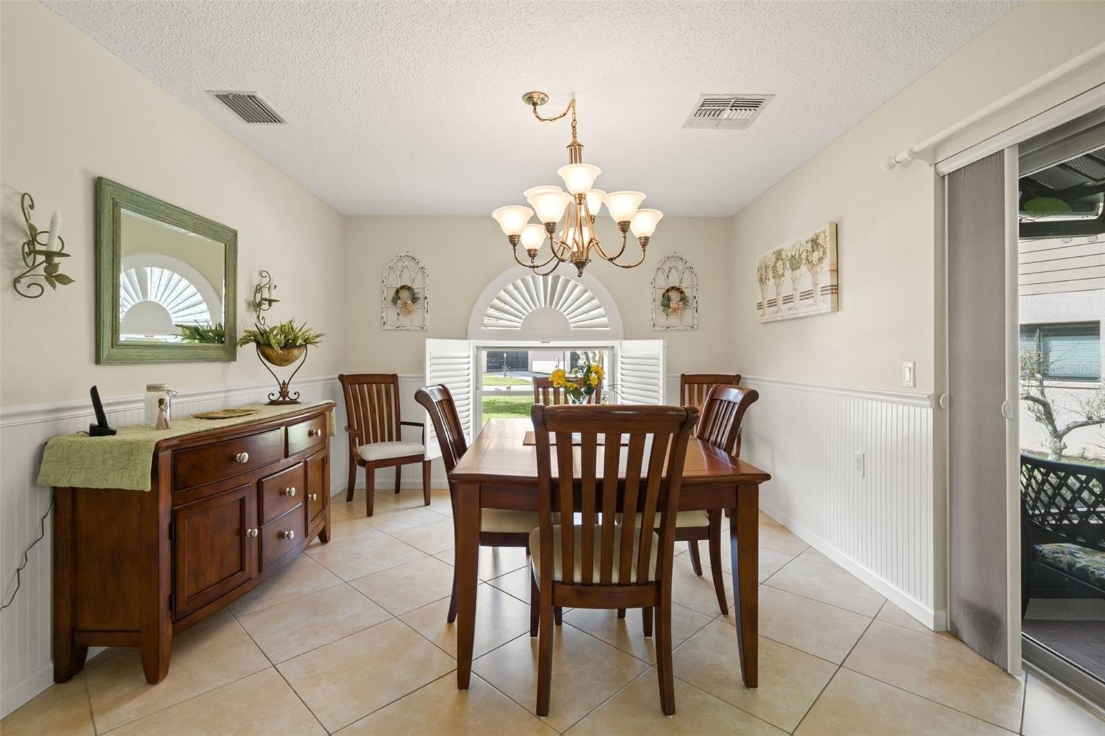 Image 17 of 65 For 6713 Oak Cluster Circle