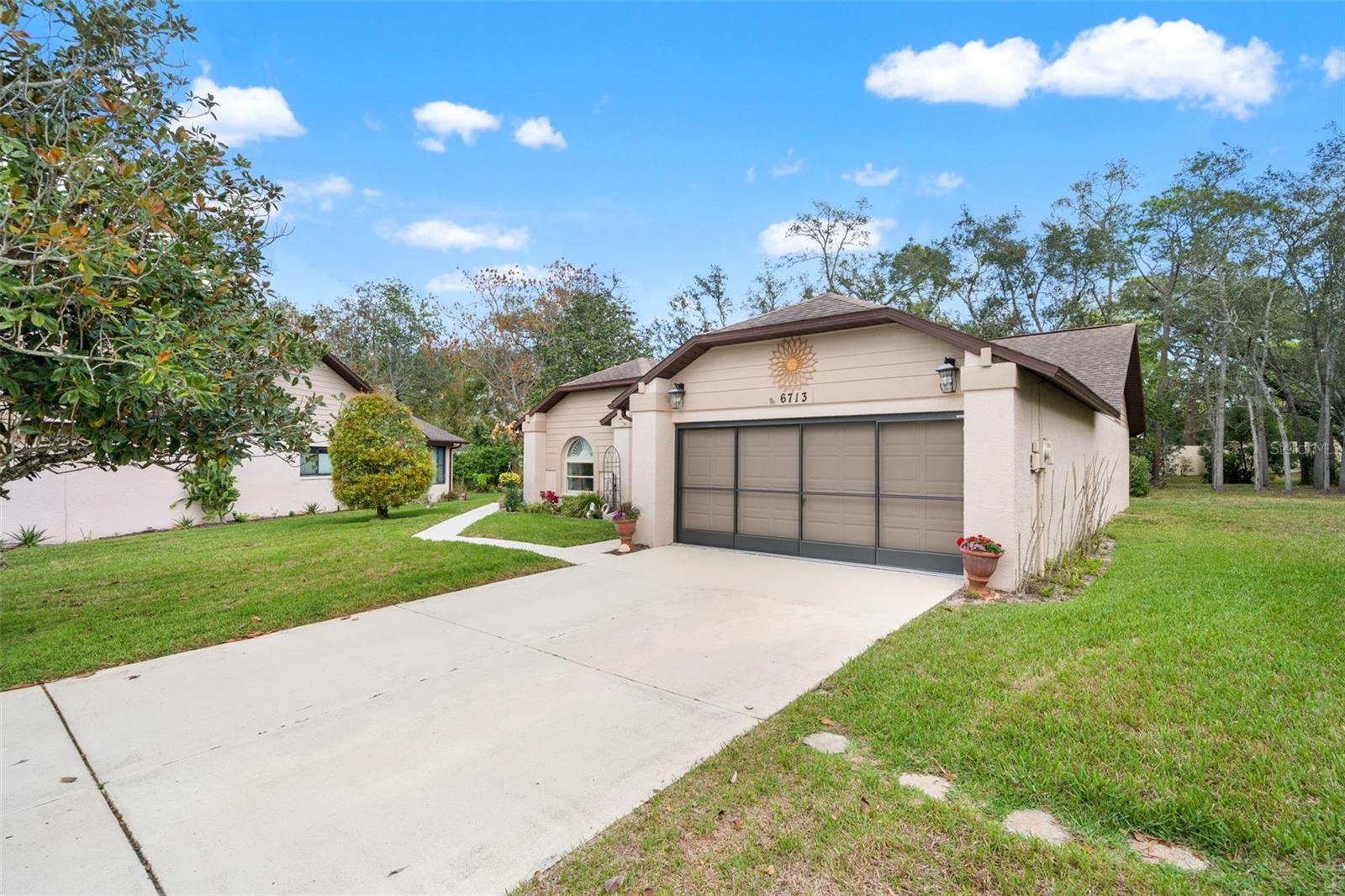 Image 5 of 65 For 6713 Oak Cluster Circle