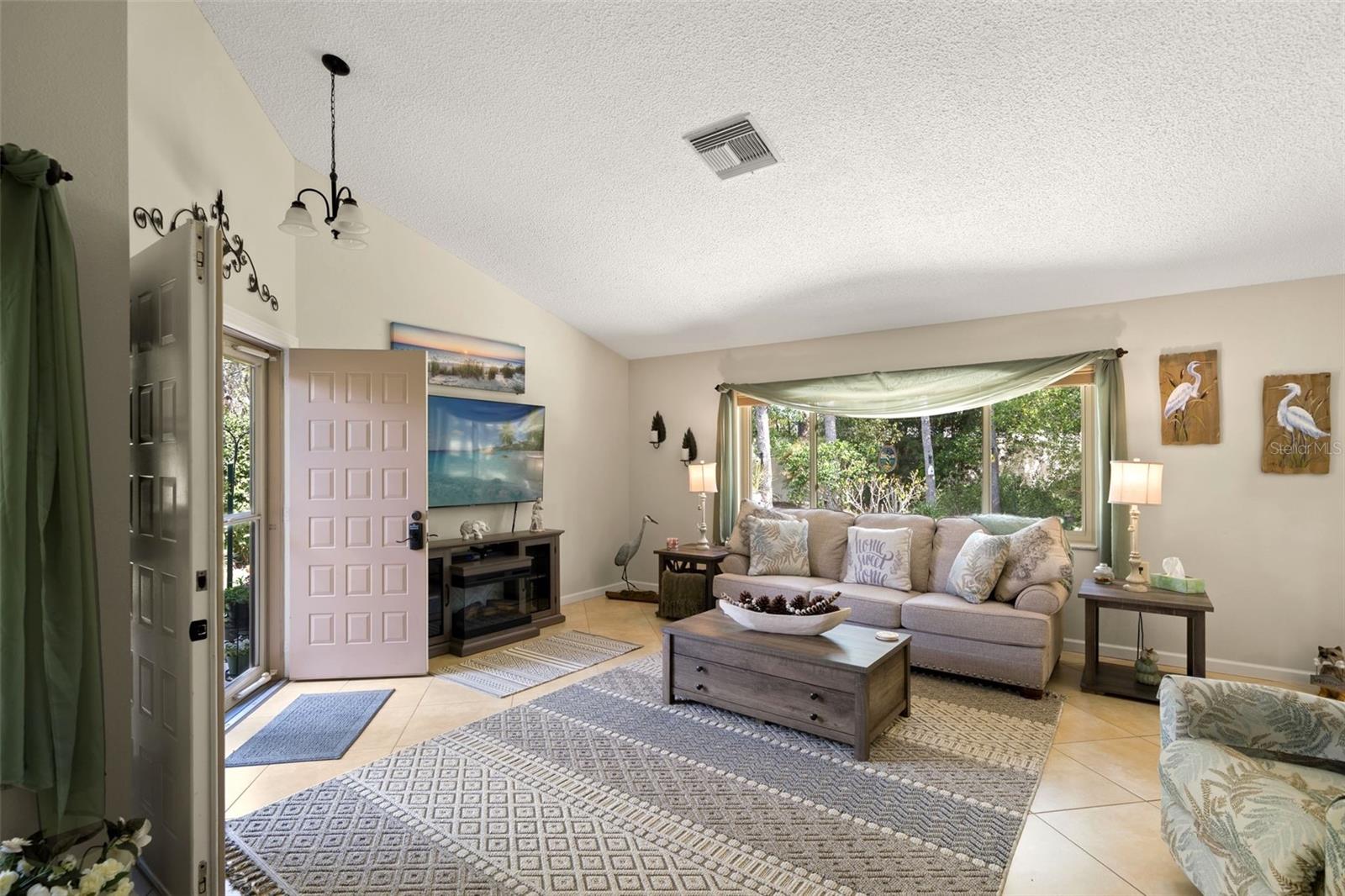 Image 6 of 65 For 6713 Oak Cluster Circle