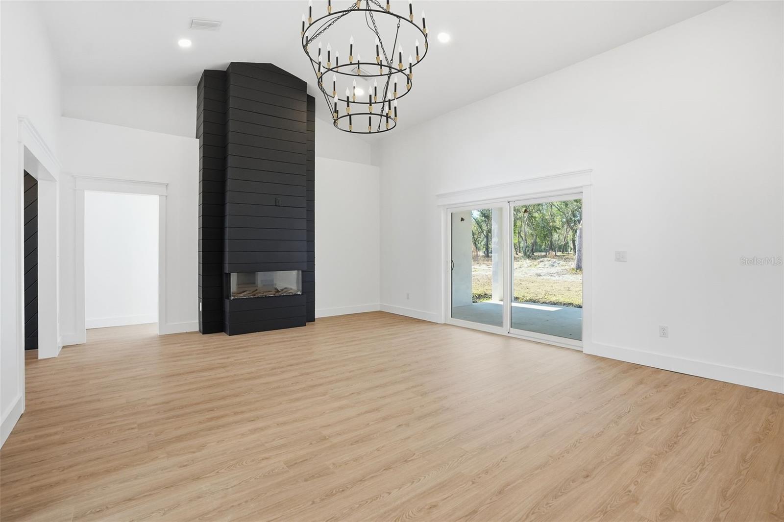 Image 10 of 92 For 34111 August Avenue