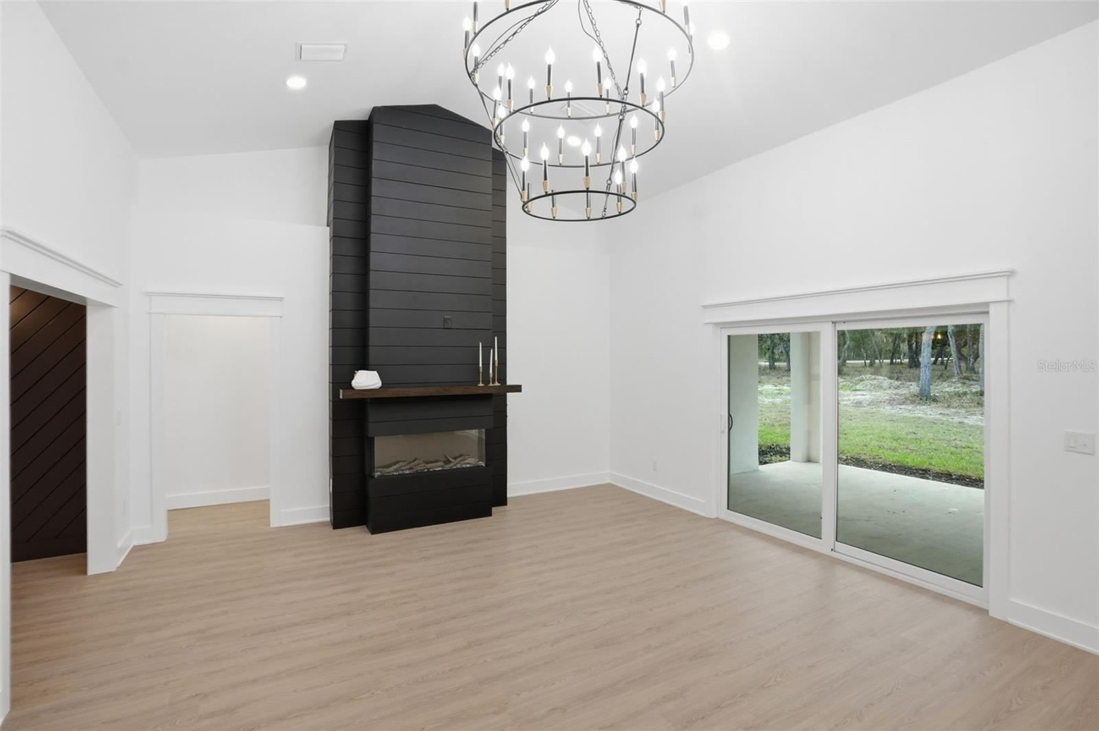 Image 12 of 92 For 34111 August Avenue