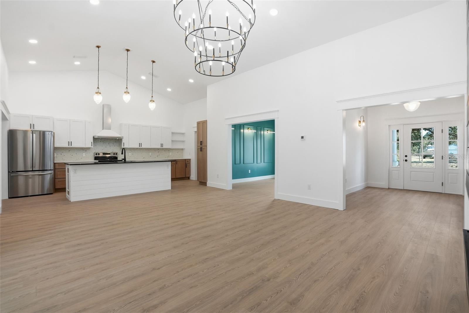 Image 19 of 92 For 34111 August Avenue