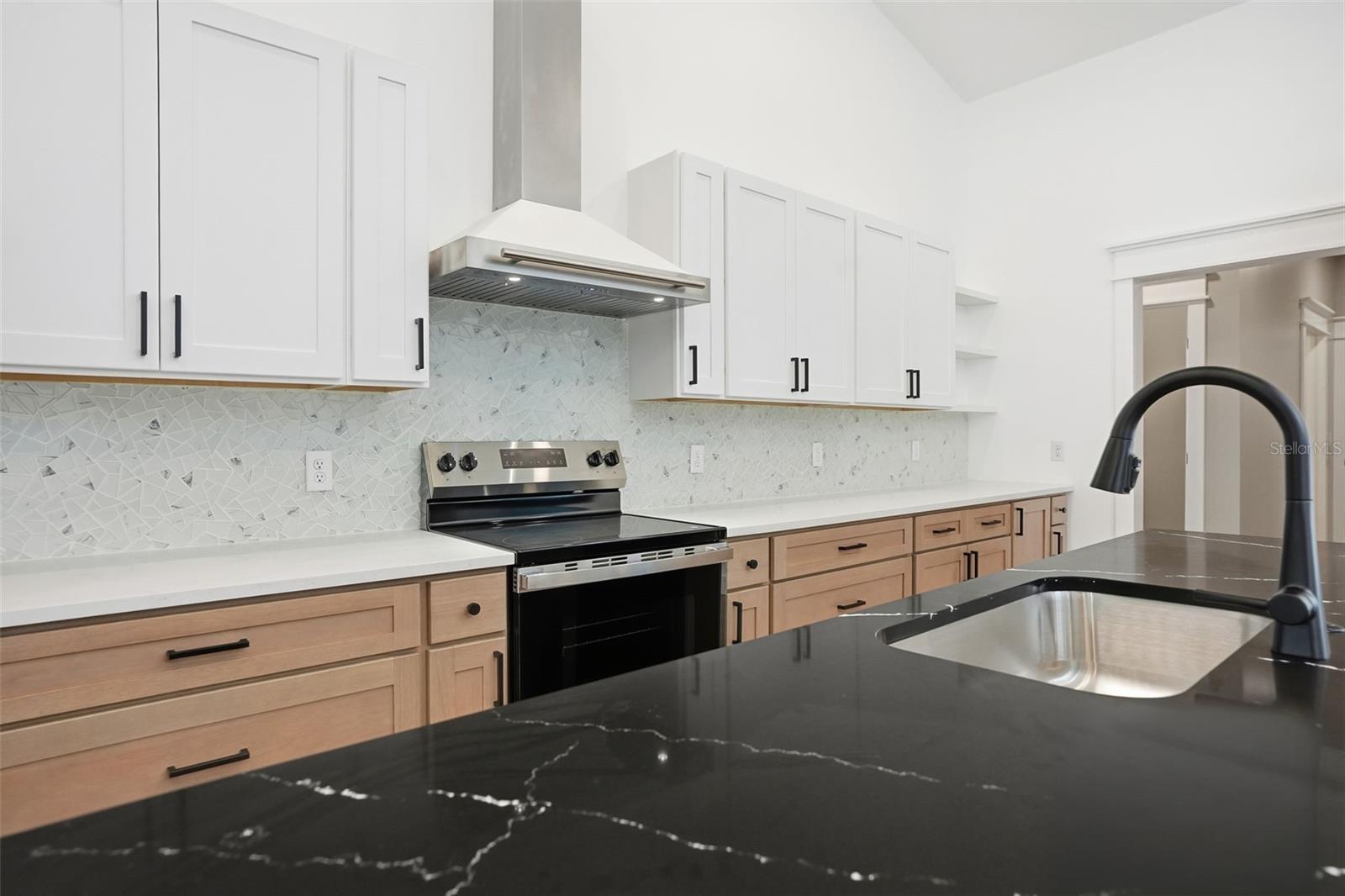 Image 20 of 92 For 34111 August Avenue