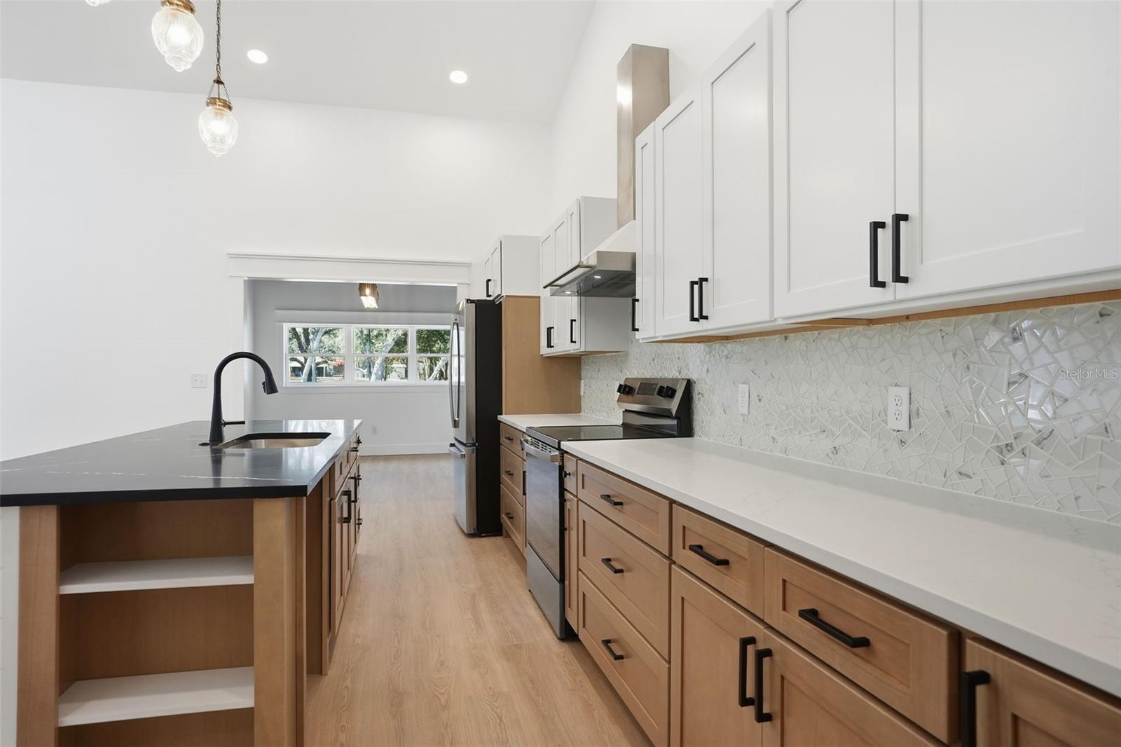 Image 21 of 92 For 34111 August Avenue