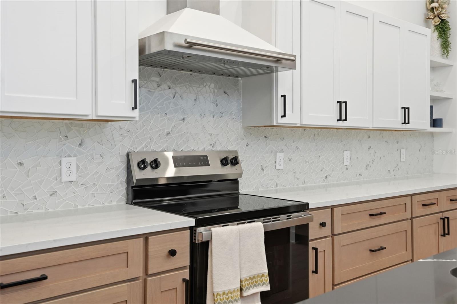 Image 27 of 92 For 34111 August Avenue