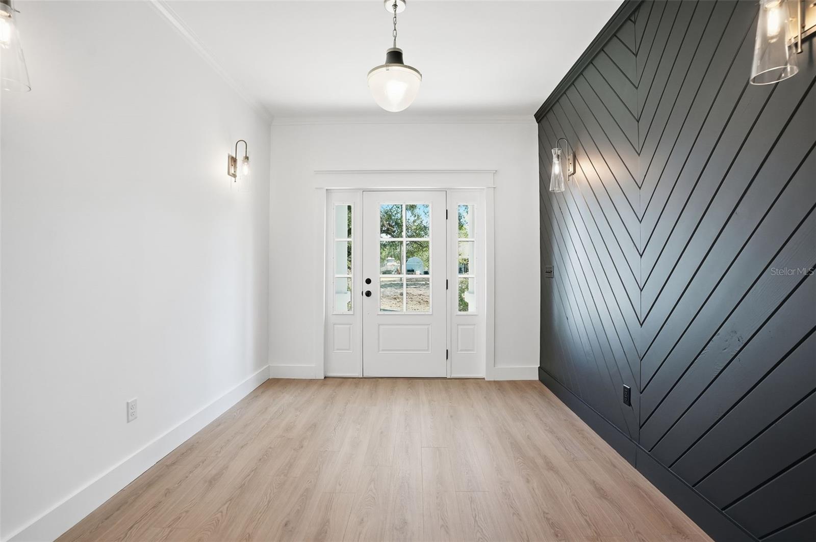 Image 8 of 92 For 34111 August Avenue