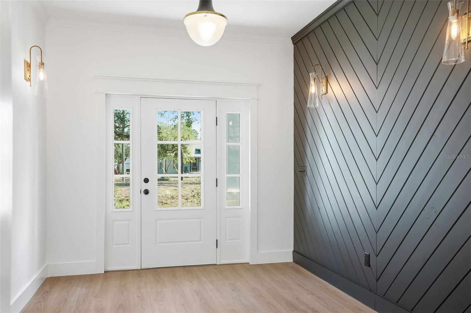 Image 9 of 92 For 34111 August Avenue