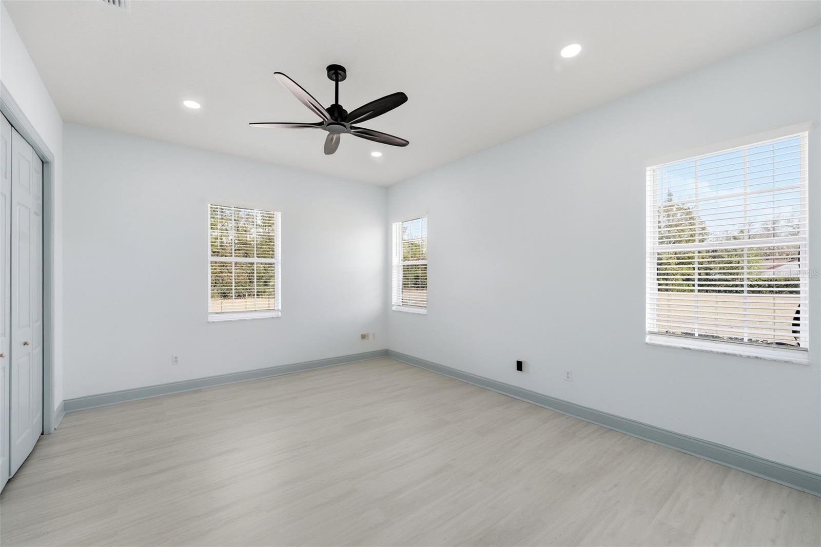 Image 33 of 47 For 4873 64th Avenue