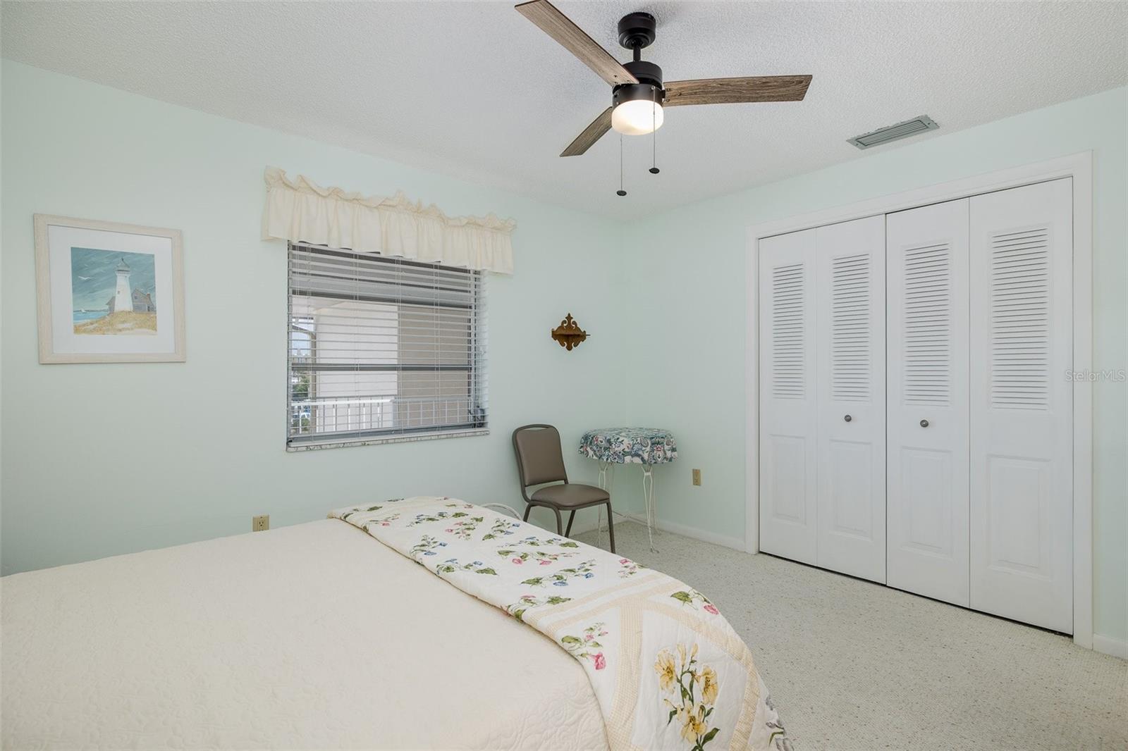 Image 33 of 49 For 4660 Marine Parkway 303