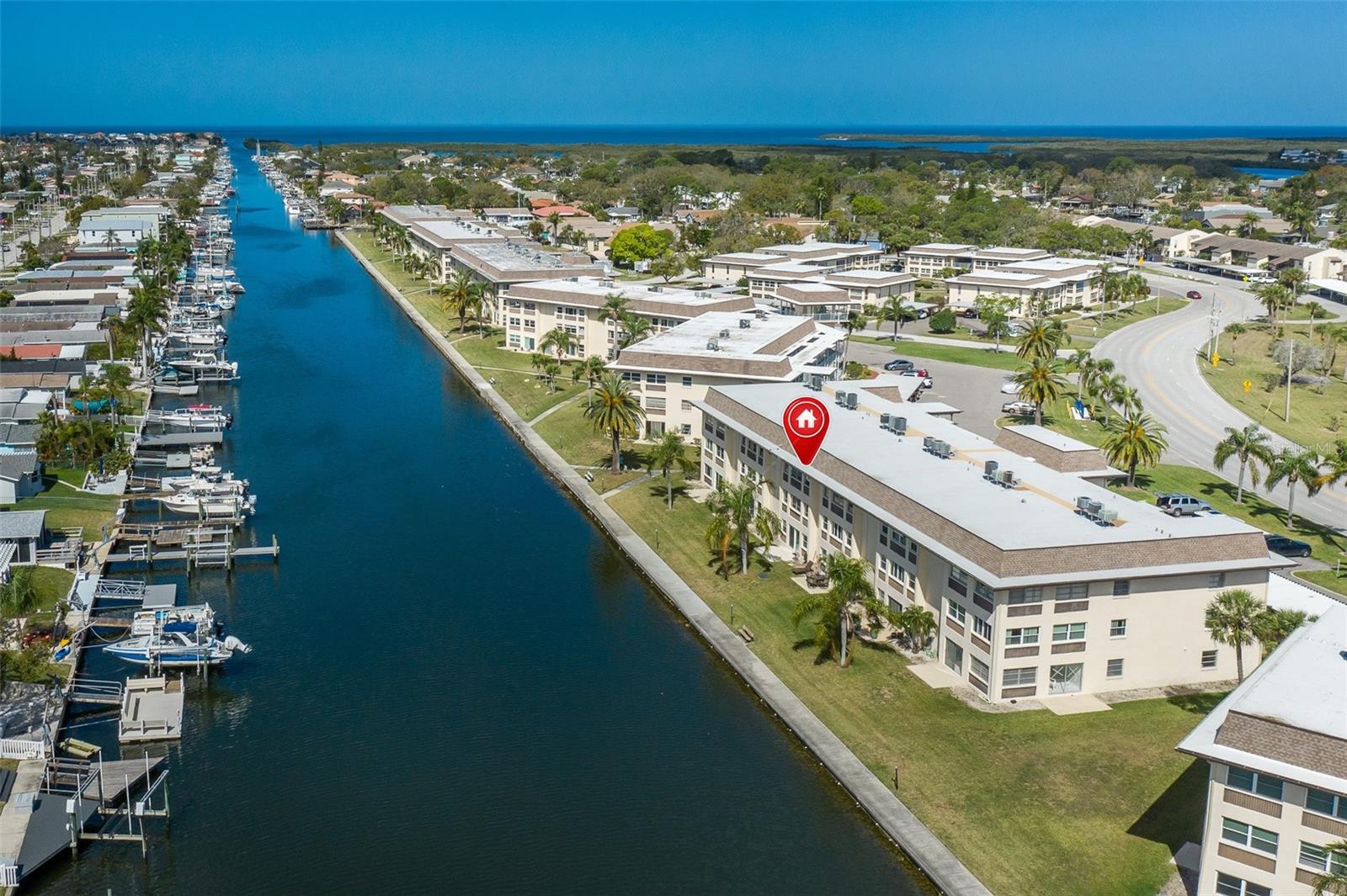 Image 4 of 49 For 4660 Marine Parkway 303