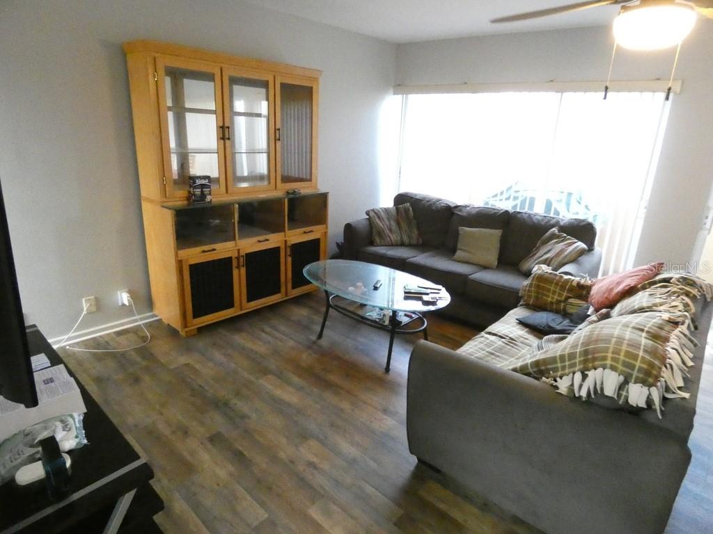 Image 11 of 34 For 830 Padua Lane