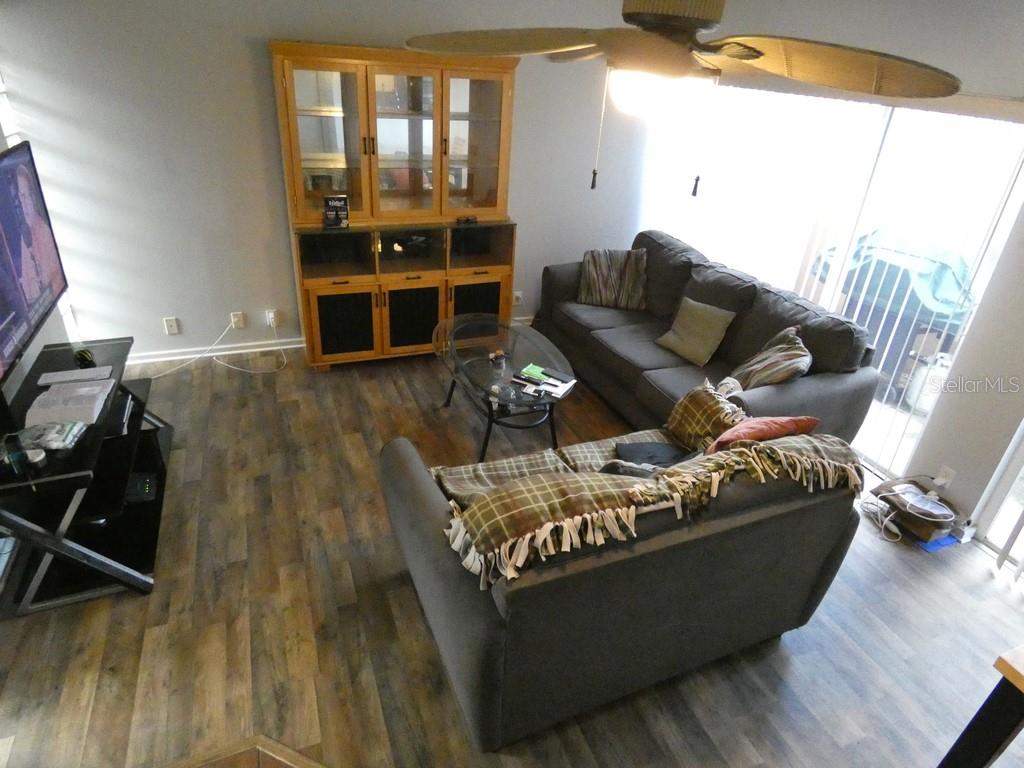 Image 17 of 34 For 830 Padua Lane