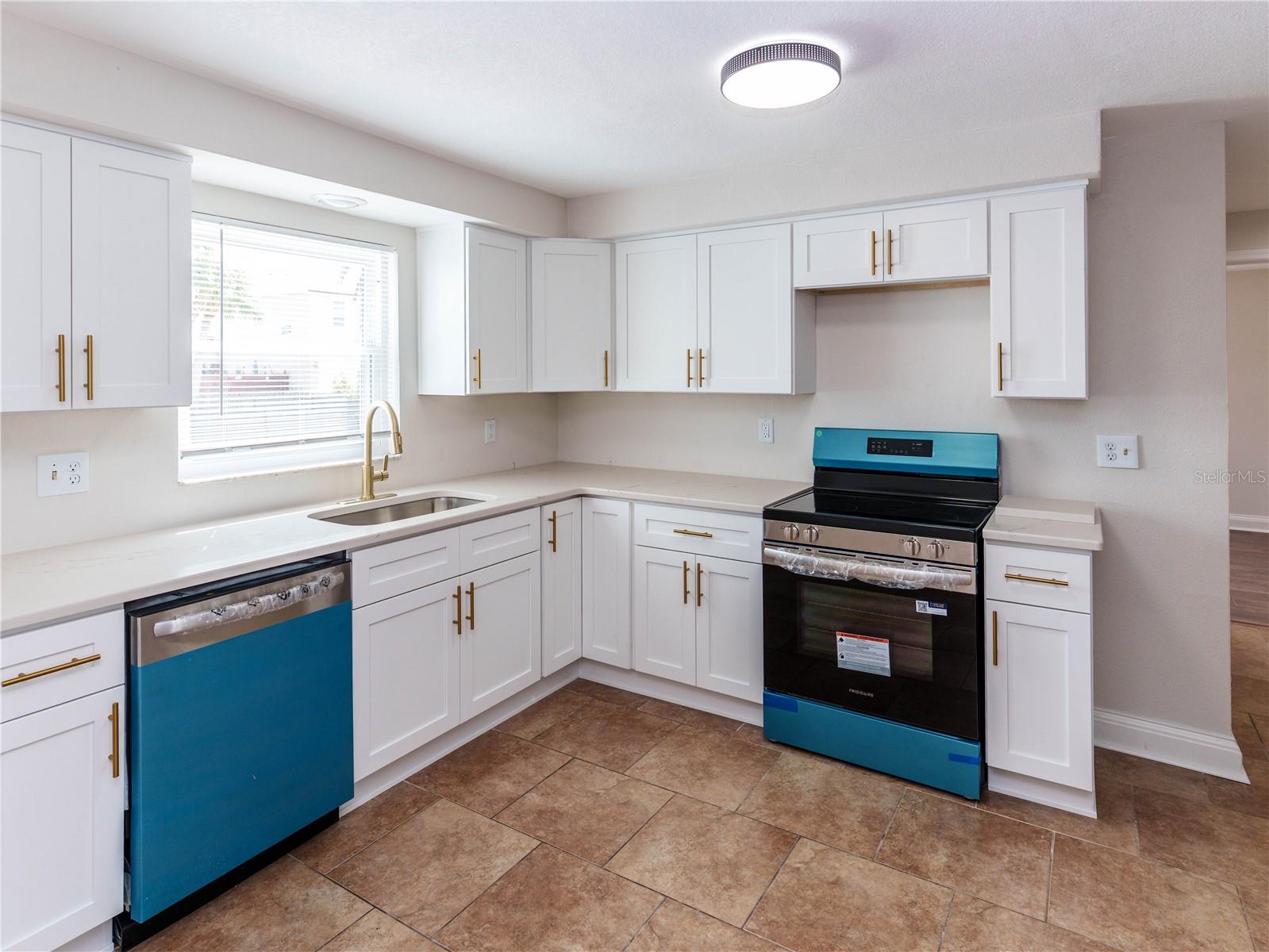 Image 5 of 22 For 7434 Mako Drive