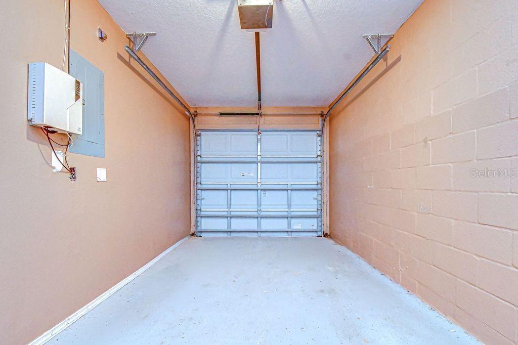 Image 18 of 24 For 2609 Oleander Lakes Drive