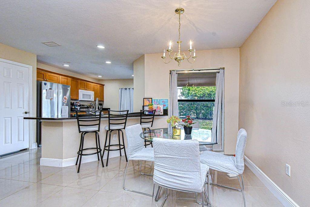 Image 6 of 24 For 2609 Oleander Lakes Drive