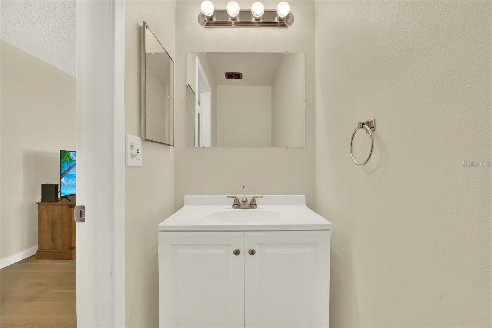 Image 10 of 28 For 1799 Highland Avenue 53