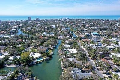 Image 10 of 36 For 742 Edgemere