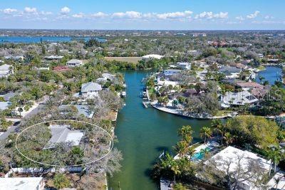 Image 14 of 36 For 742 Edgemere