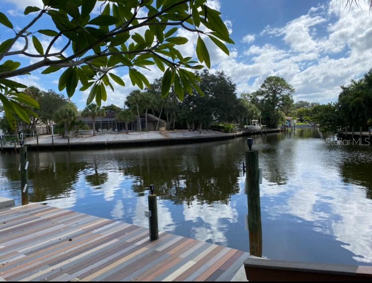 Image 19 of 36 For 742 Edgemere