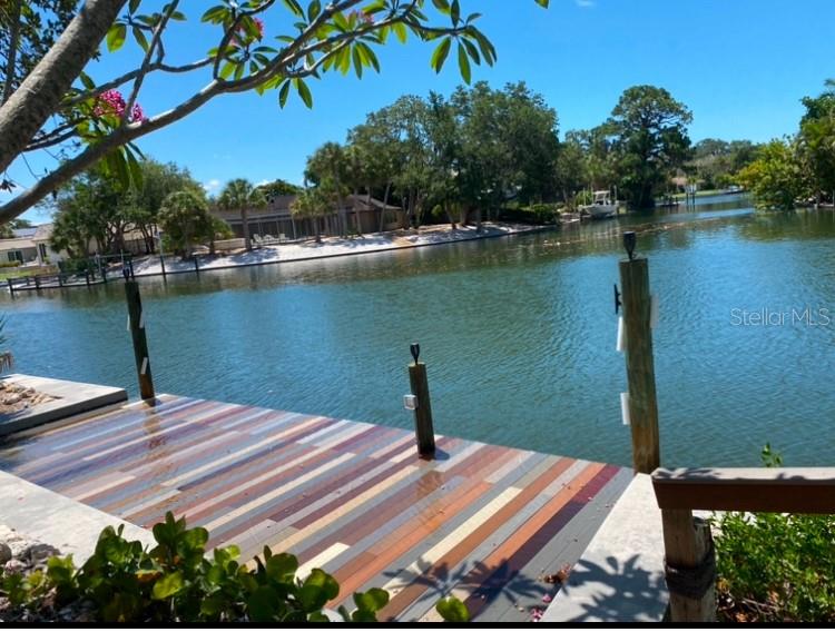 Image 2 of 36 For 742 Edgemere