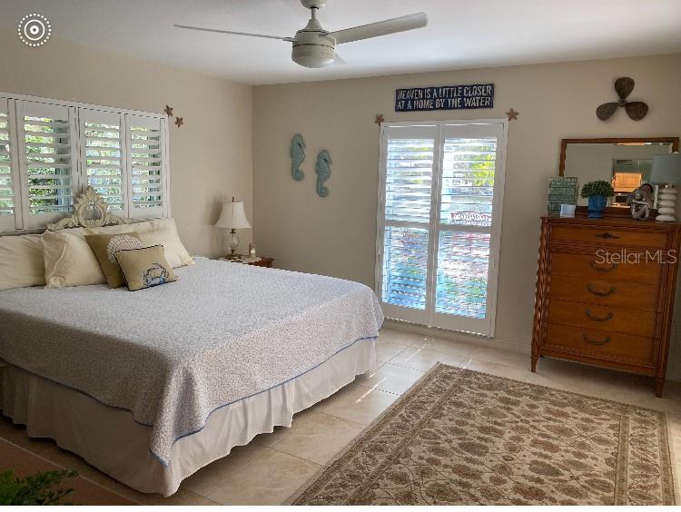 Image 25 of 36 For 742 Edgemere