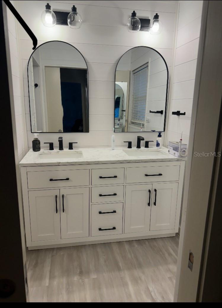 Image 27 of 36 For 742 Edgemere