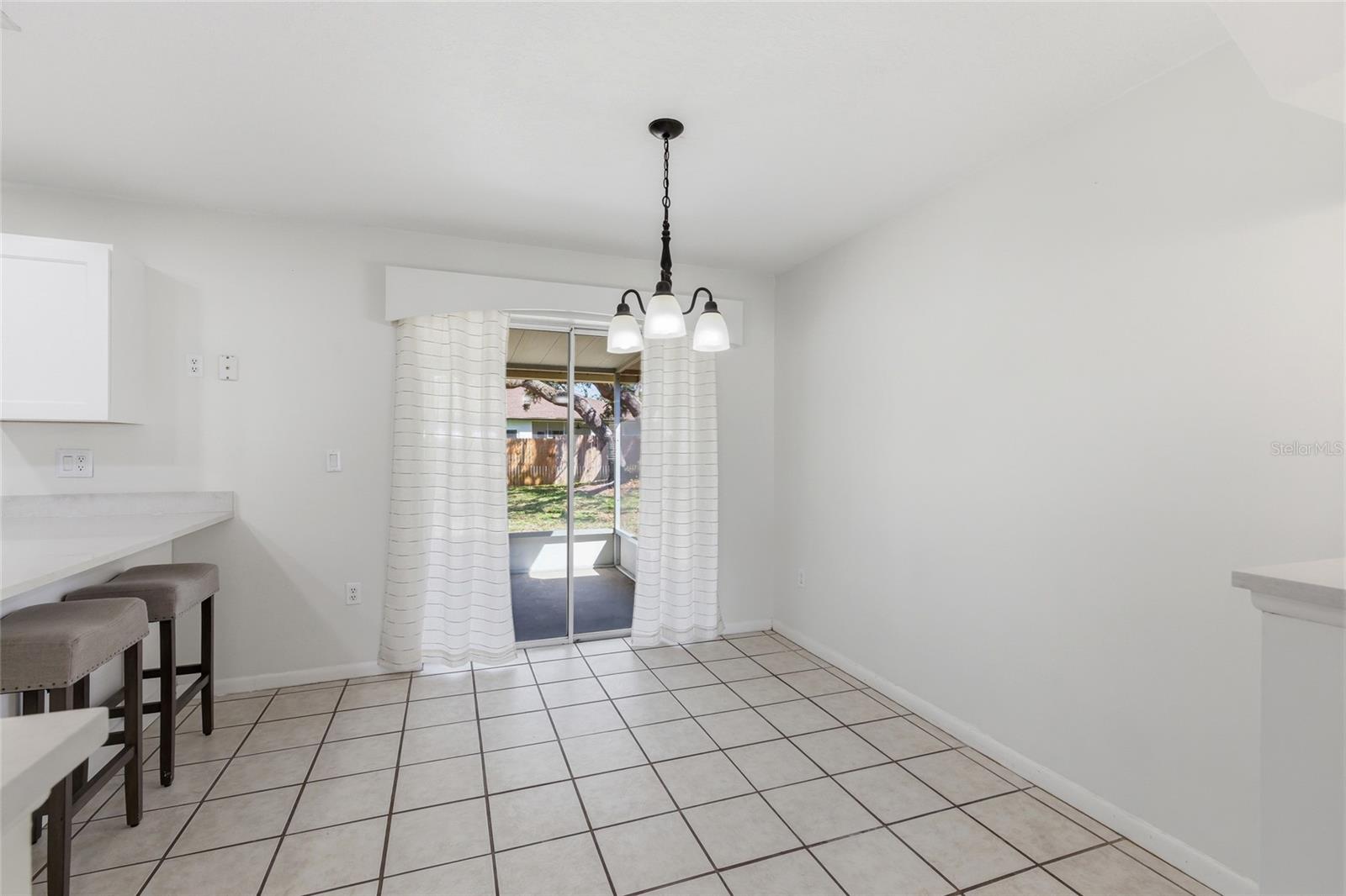 Image 17 of 38 For 1340 Larkin Road