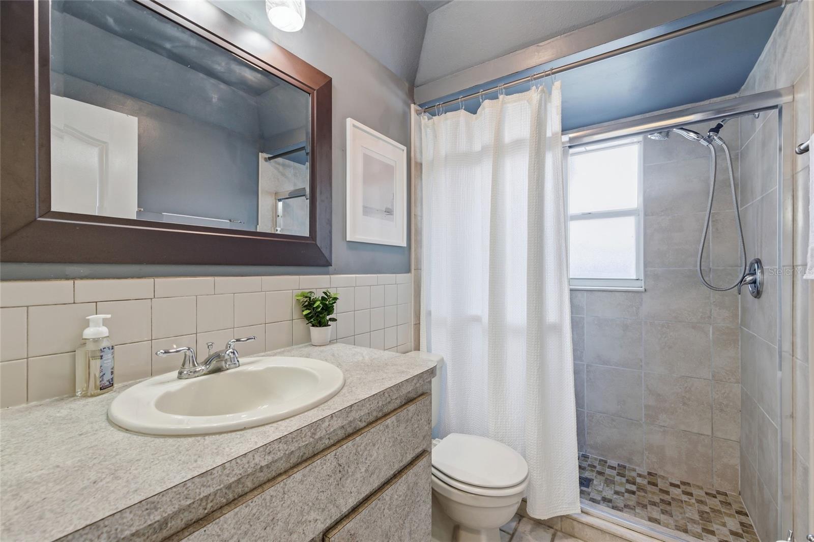 Image 23 of 38 For 1340 Larkin Road