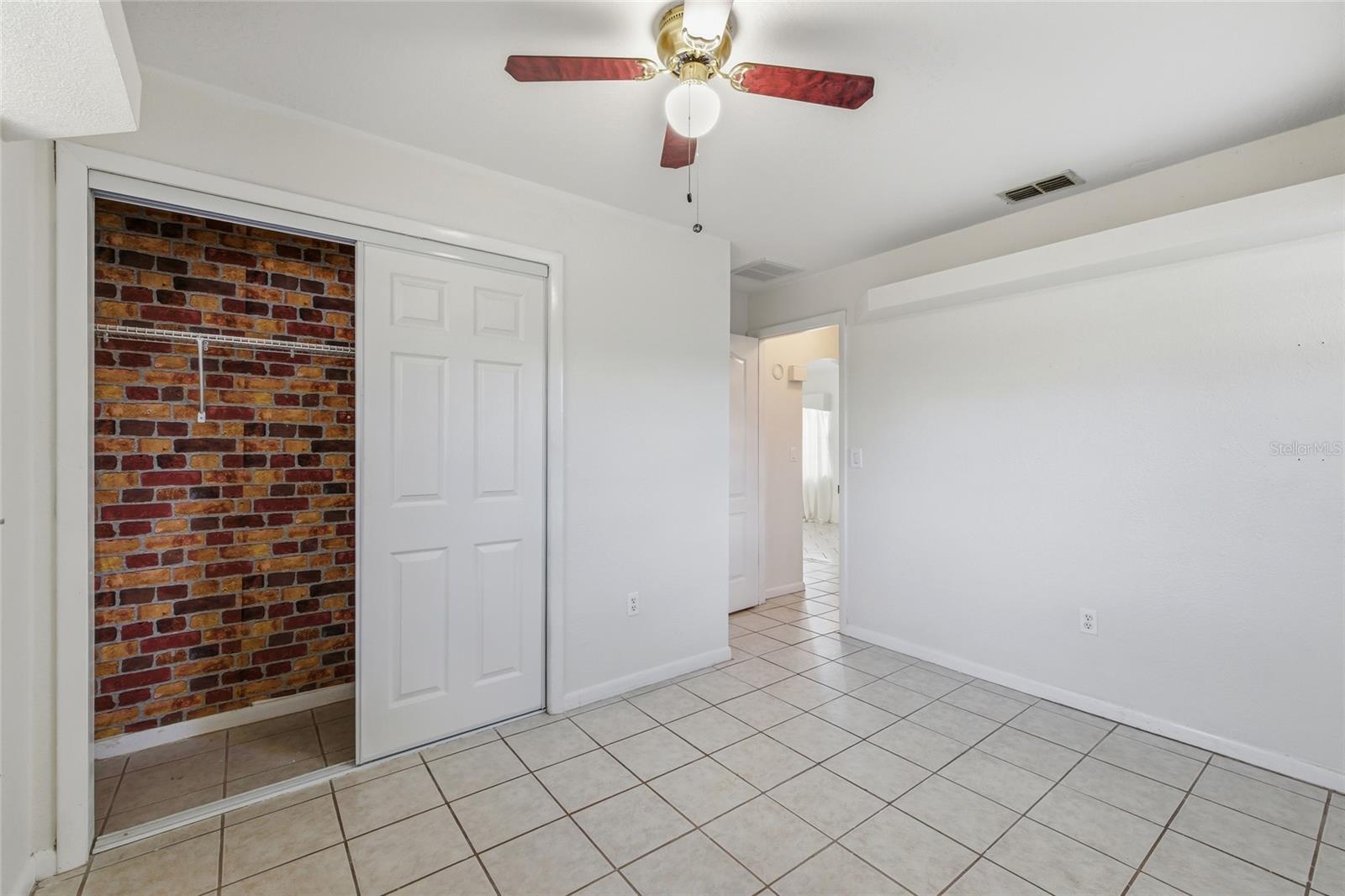 Image 25 of 38 For 1340 Larkin Road